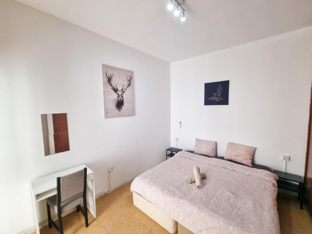 Citycenter Rooms Next To The Beach Larnaca Exteriér fotografie